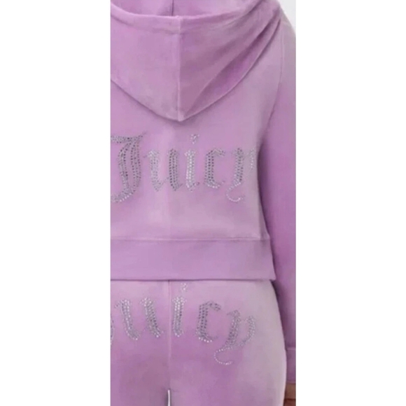 Juicy Couture Velour Set - Picture 2 of 8